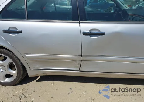 1999 Mercedes-Benz E 430 z USA, uszkodzony, nr VIN WDBJF70H4XA924686